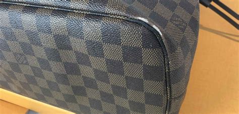 louis vuitton canvas scratch